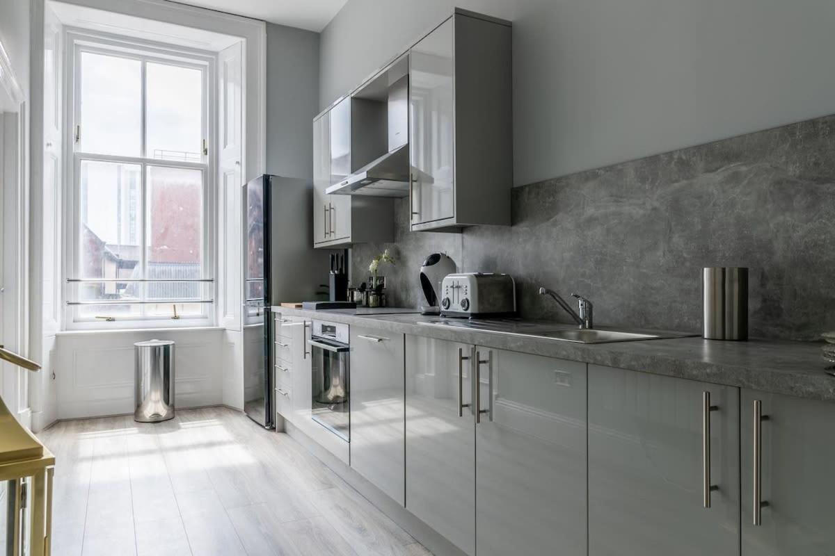 Beautiful 4 Bed Flat In Perfect Central Location Glasgow Buitenkant foto